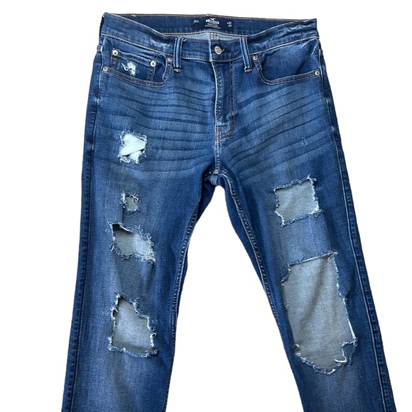 ❌SOLD❌Hollister Stacked Skinny Jeans Ripped - Picture 3 of 7